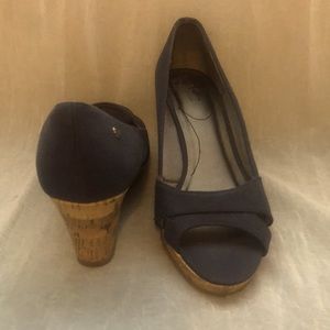 Life Stride cork wedges